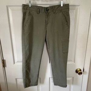 Eddie Bauer capris, size 10, dusty olive